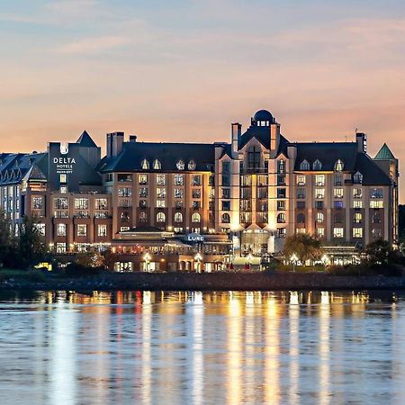 Delta Hotels By Marriott Victoria Ocean Pointe Resort Exterior photo