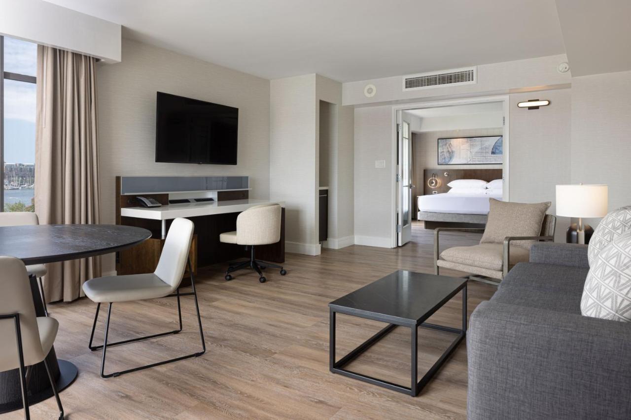 Delta Hotels By Marriott Victoria Ocean Pointe Resort Exterior photo