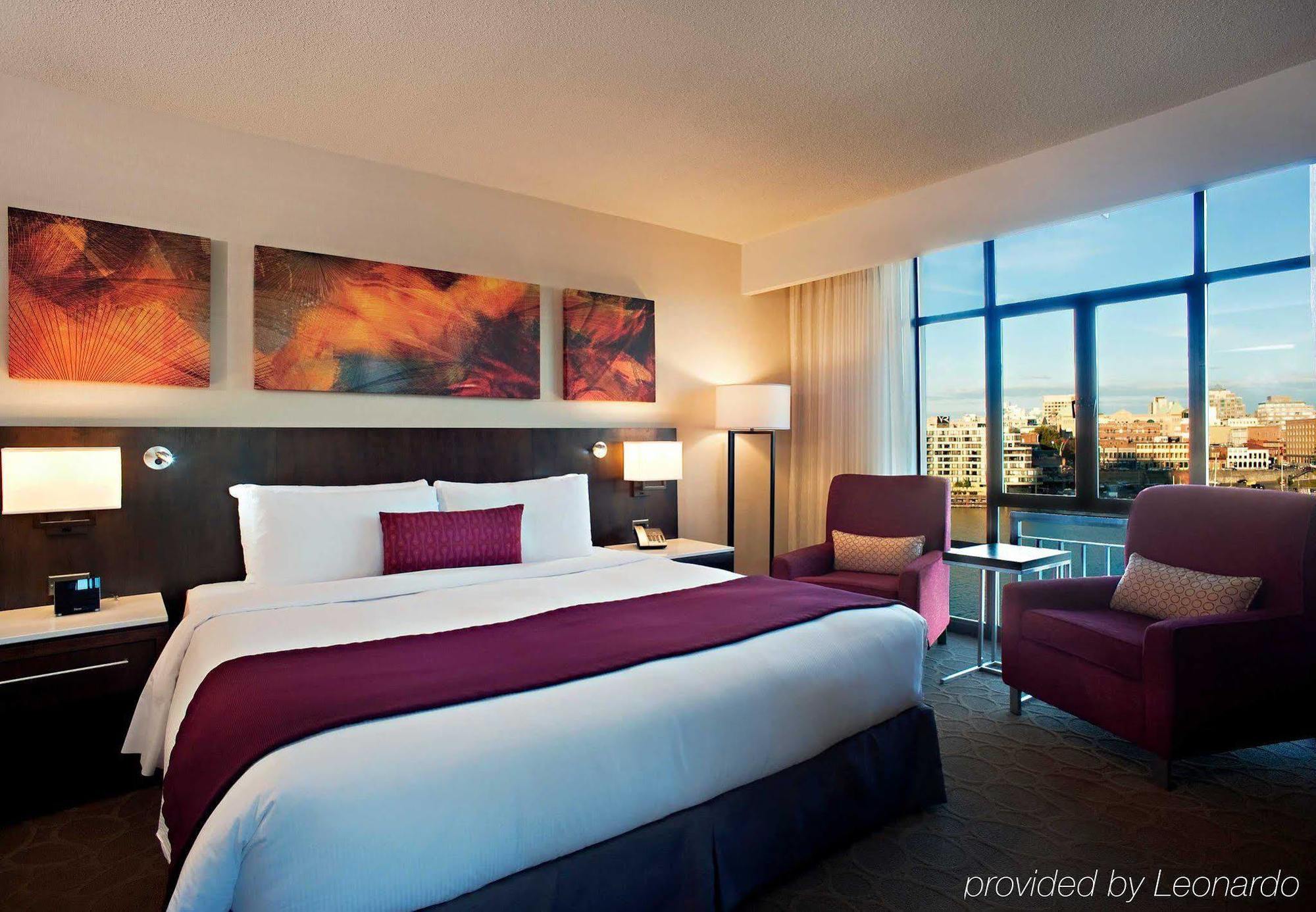 Delta Hotels By Marriott Victoria Ocean Pointe Resort Exterior photo